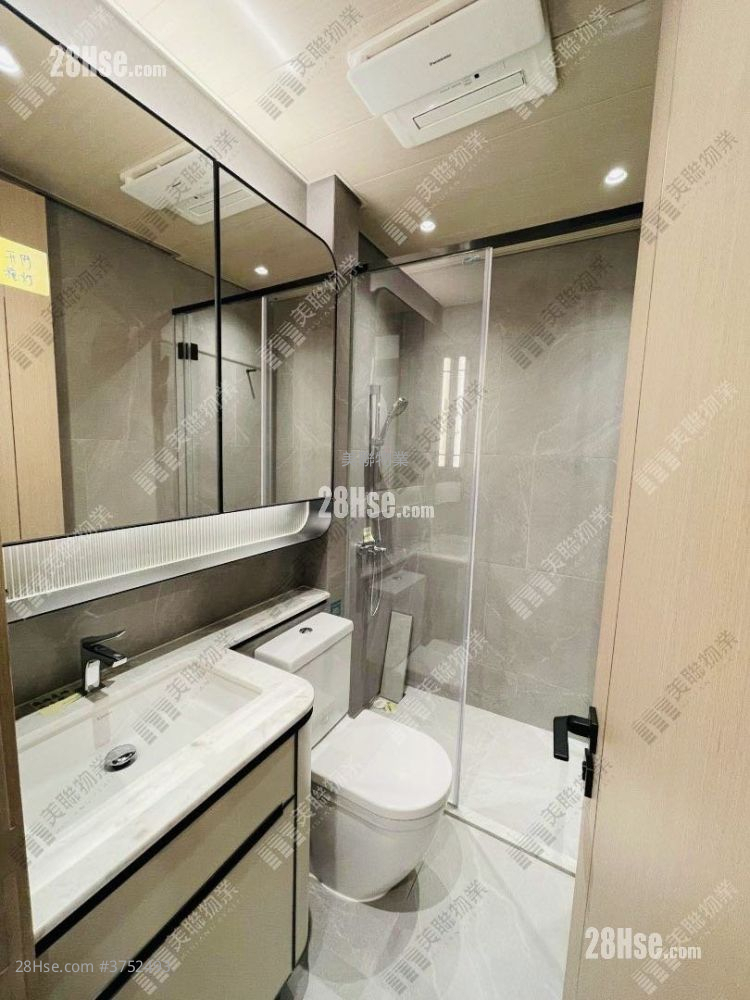 Seasons Place Sell 1 Bedroom 323 ft²