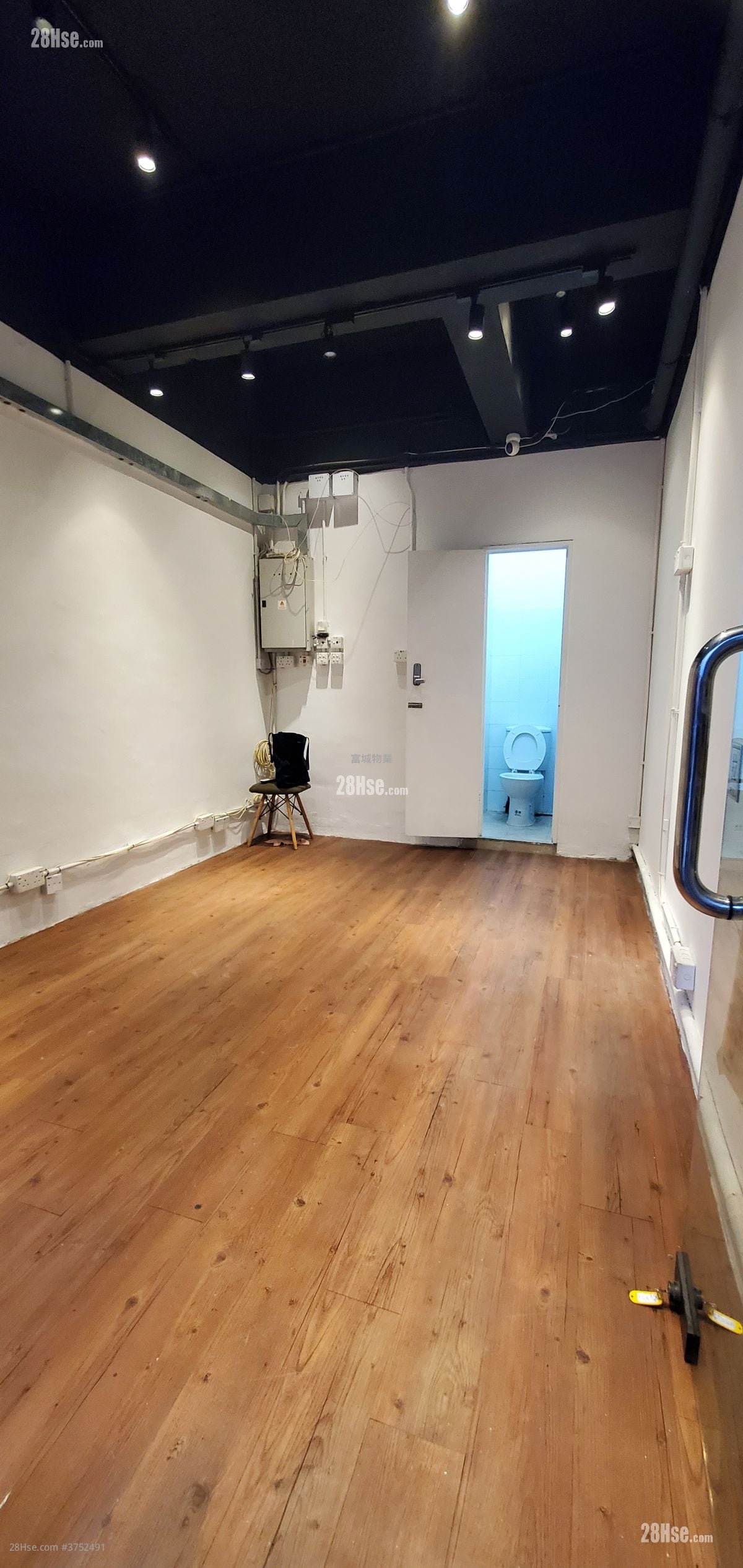 萬林閣 租盤 開放式間隔 , 1 廁所 220 平方呎