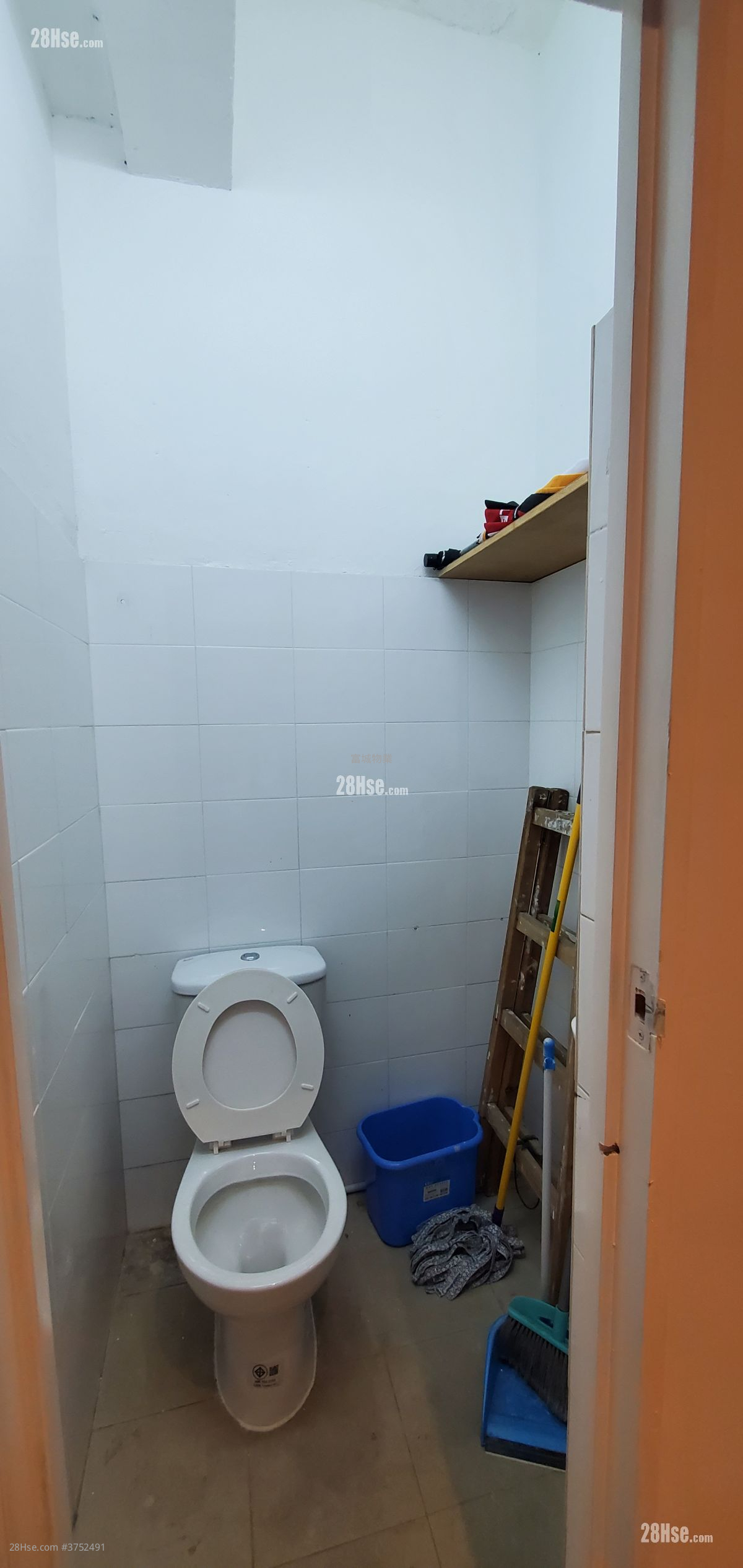 萬林閣 租盤 開放式間隔 , 1 廁所 220 平方呎