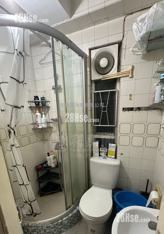 好运中心 售盘 2 房 , 1 浴室 443 平方尺