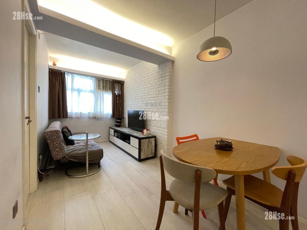 嘉安苑 售盤 2 房 , 1 浴室 347 平方呎