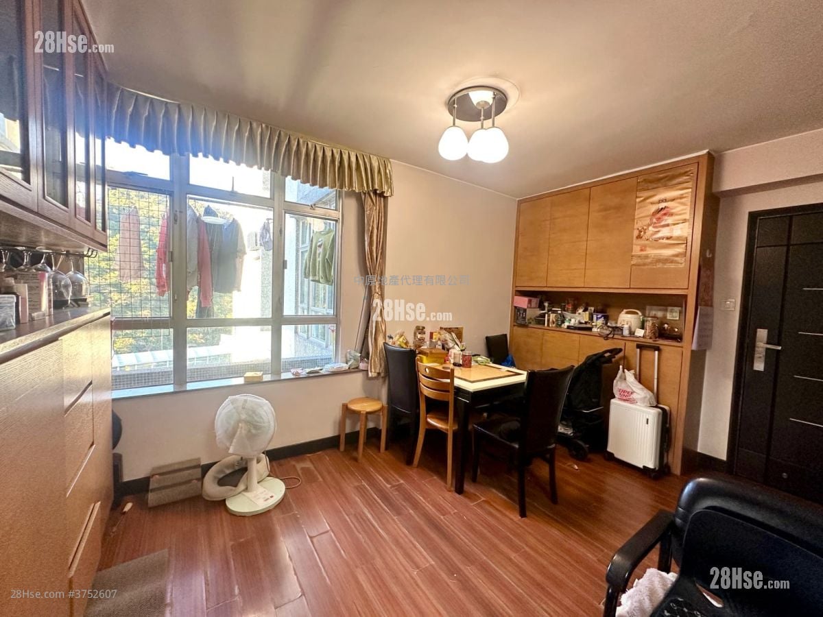 Belvedere Garden Sell 3 Bedrooms , 2 Bathrooms 668 ft²