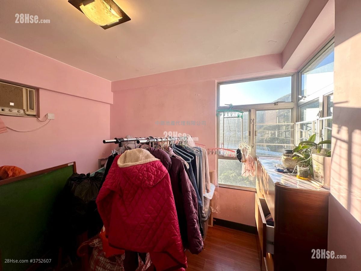 Belvedere Garden Sell 3 Bedrooms , 2 Bathrooms 668 ft²