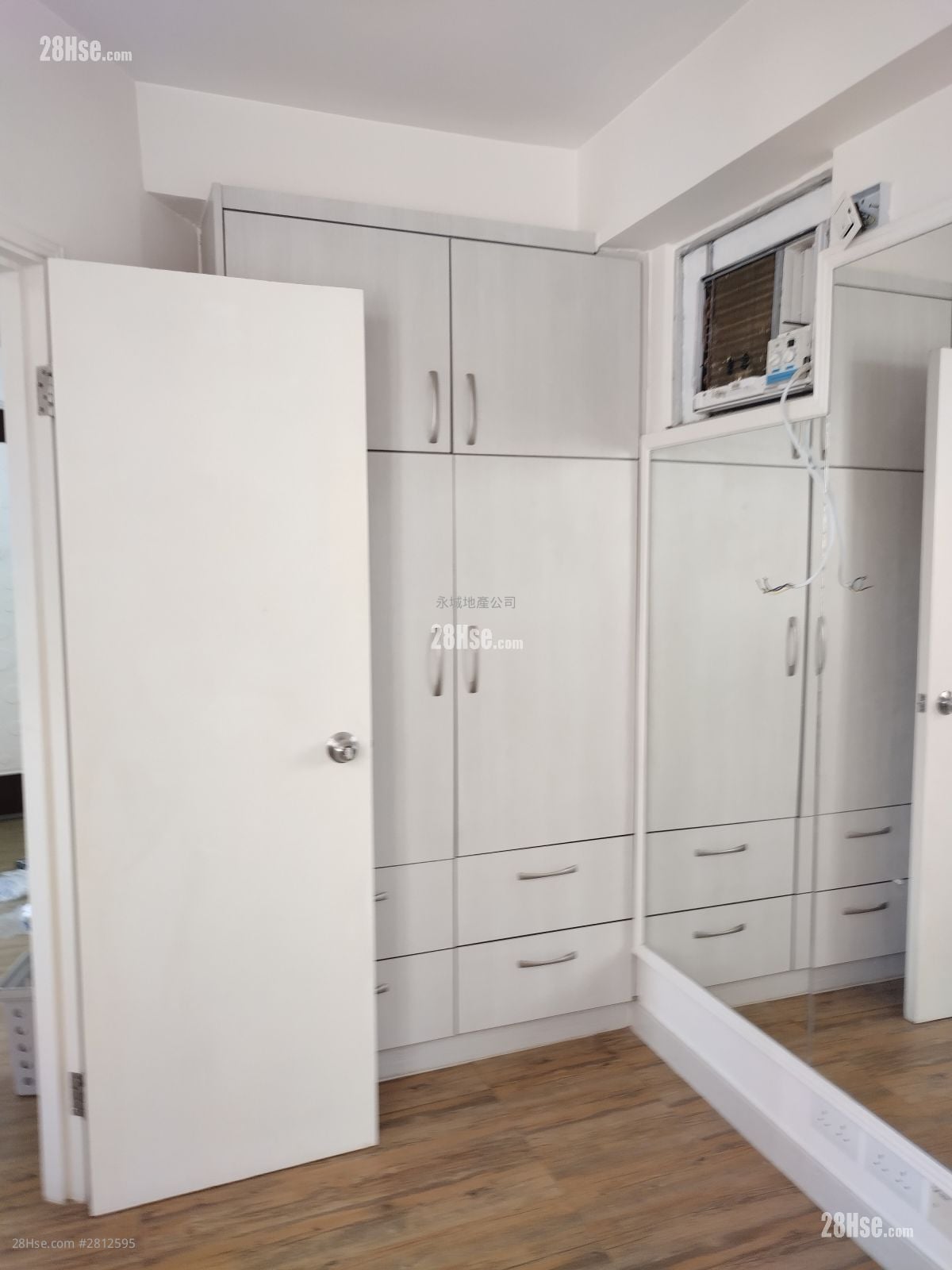 Manor Centre Rental 1 Bedroom , 1 Bathroom 322 ft²