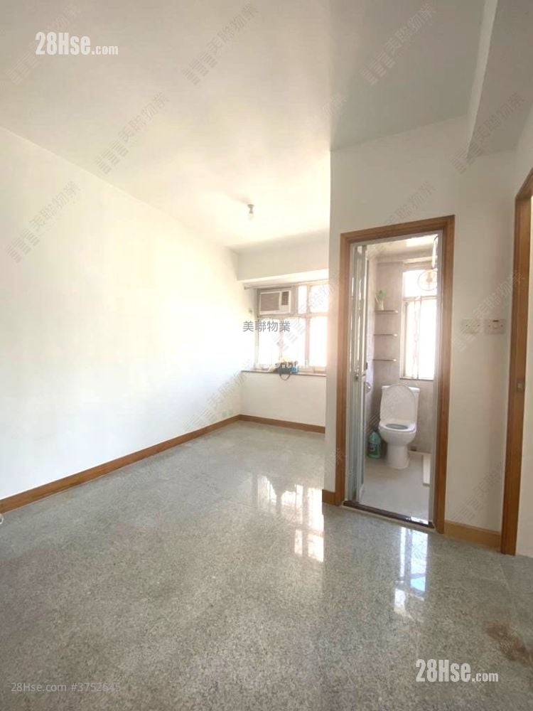 Fung Cheung Building Sell 333 ft²