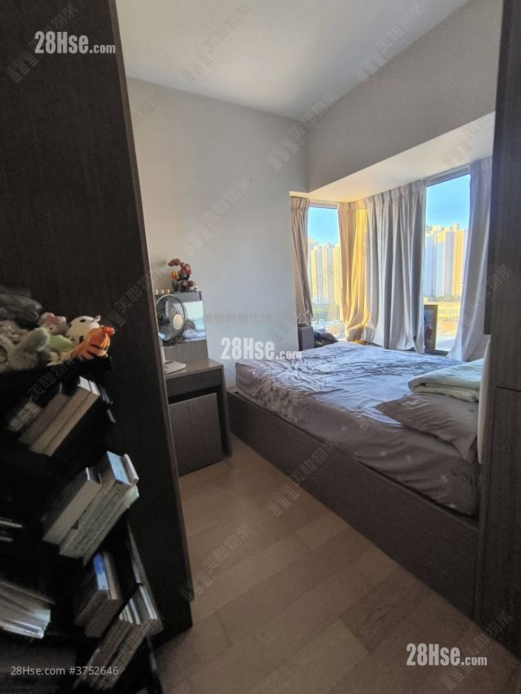 Peninsula East Sell 4 Bedrooms 999 ft²