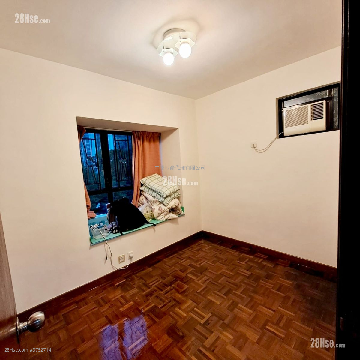 灣景花園 租盤 3 房 , 2 浴室 610 平方呎