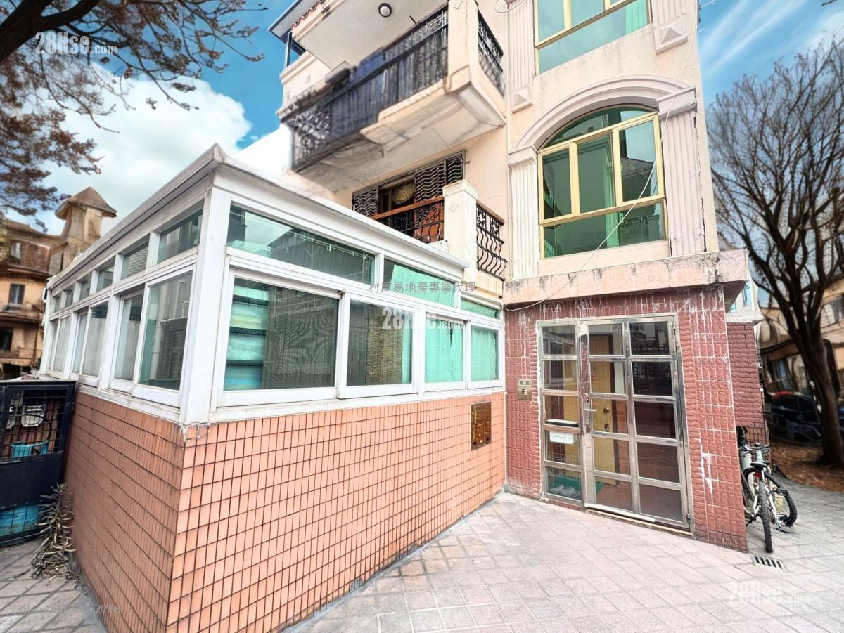 村屋 售盤 3 房 , 1 浴室 700 平方呎