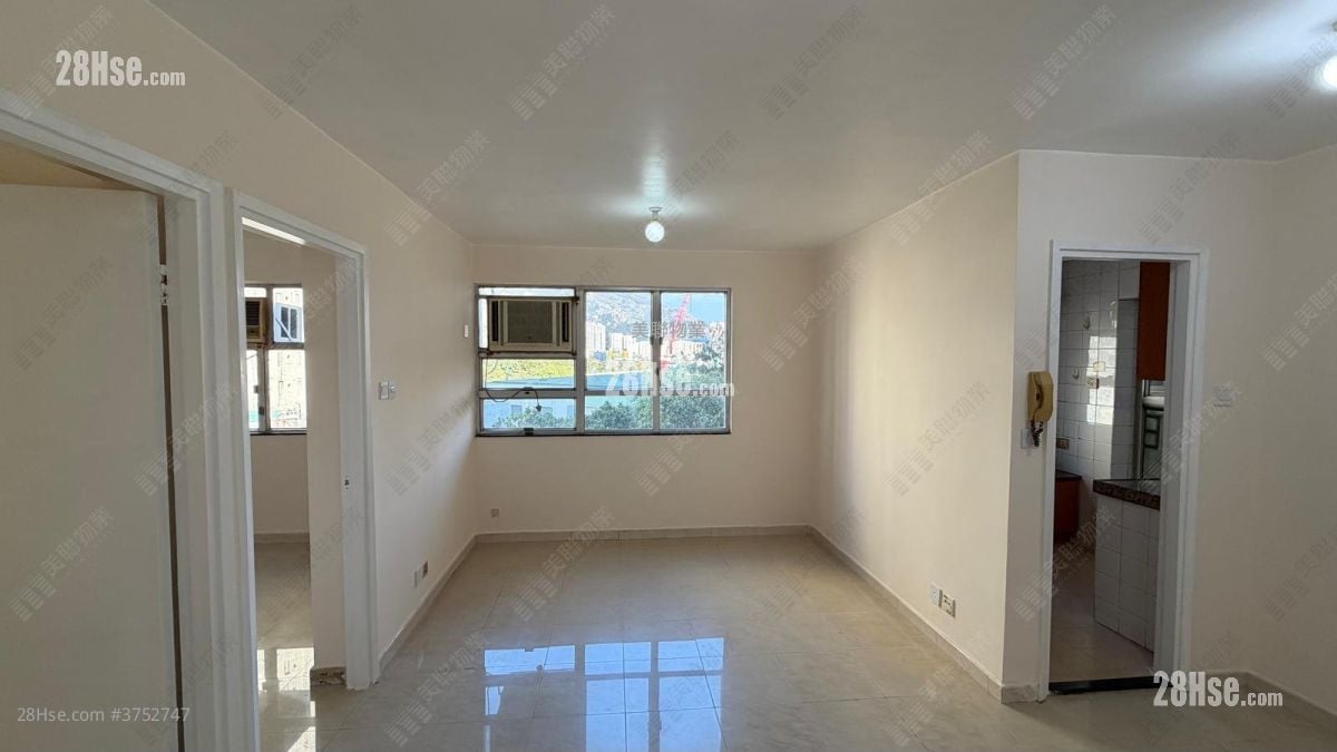 Siu Shan Court Sell 2 Bedrooms 546 ft²