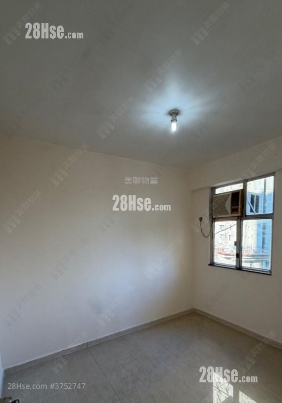Siu Shan Court Sell 2 Bedrooms 546 ft²