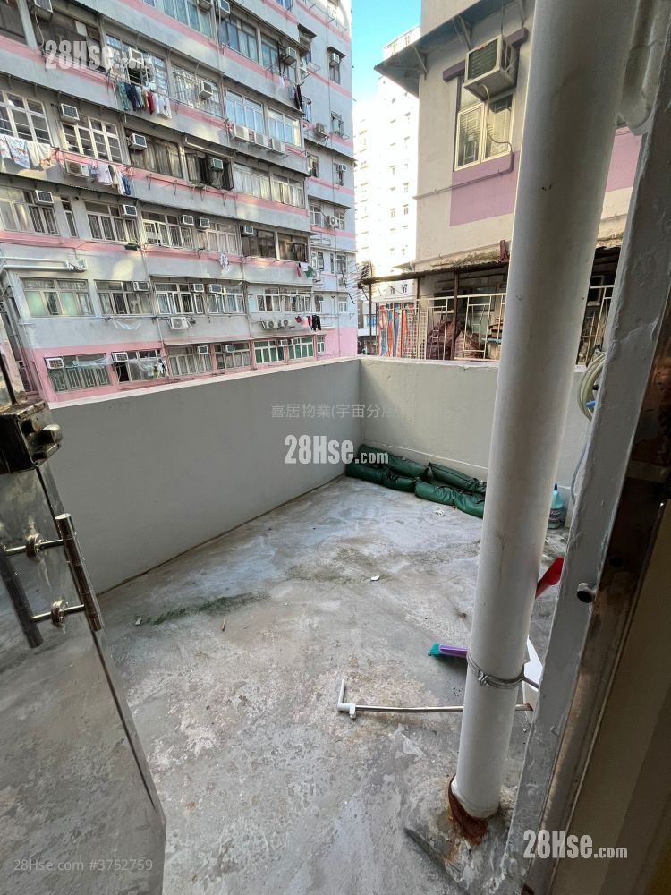 新華大樓 售盤 1 房 , 1 浴室 296 平方呎