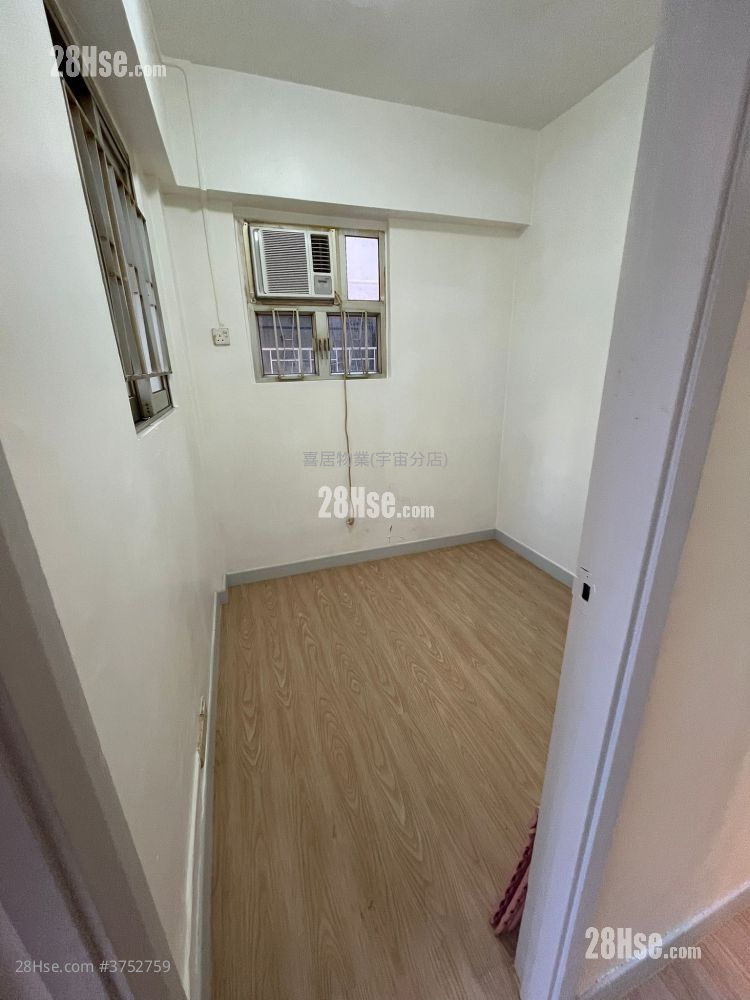 新華大樓 售盤 1 房 , 1 浴室 296 平方呎