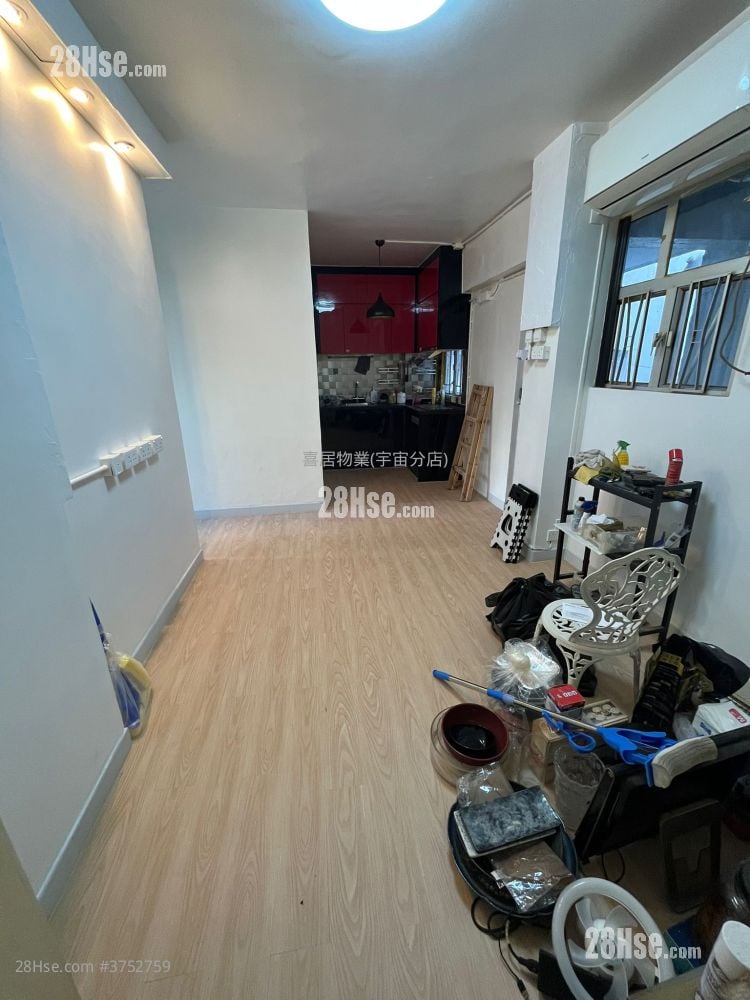 新華大樓 售盤 1 房 , 1 浴室 296 平方呎