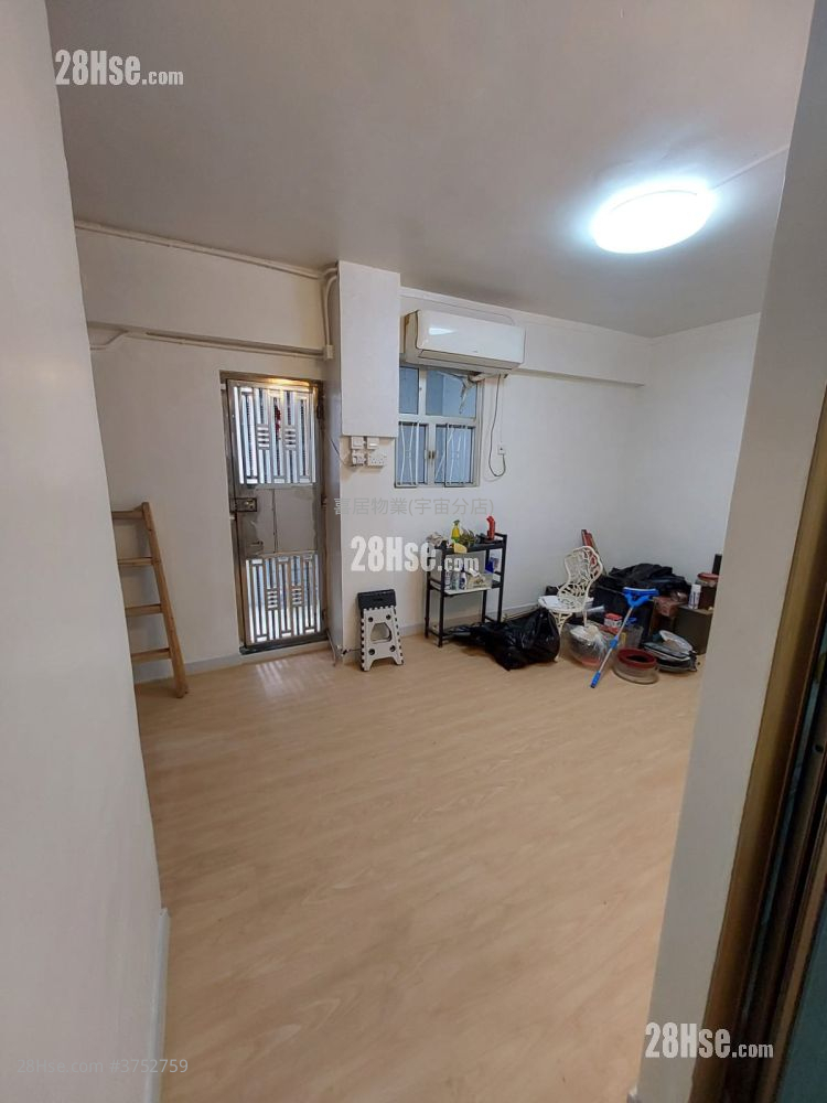 新華大樓 售盤 1 房 , 1 浴室 296 平方呎