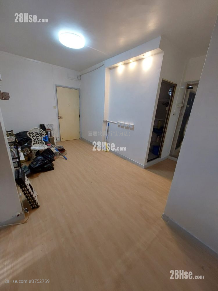 新華大樓 售盤 1 房 , 1 浴室 296 平方呎