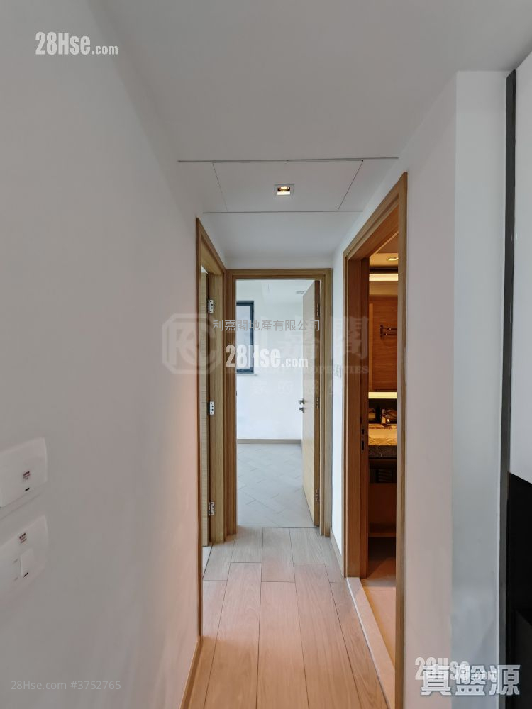 峻巒 售盤 2 房 504 平方呎