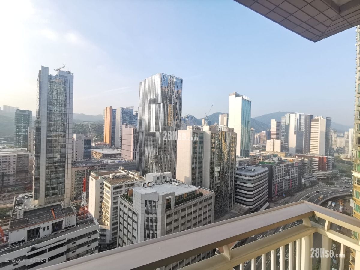 One West Kowloon Sell 3 Bedrooms , 1 Bathroom 616 ft²