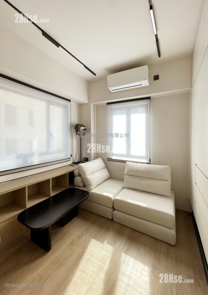 Wo On Building Sell 1 Bedroom , 1 Bathroom 274 ft²