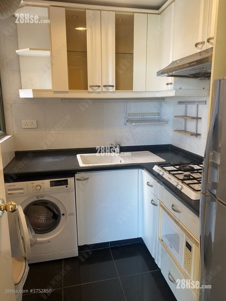 厨房: 御庭轩 售盘 2 房 , 1 浴室 462 平方尺