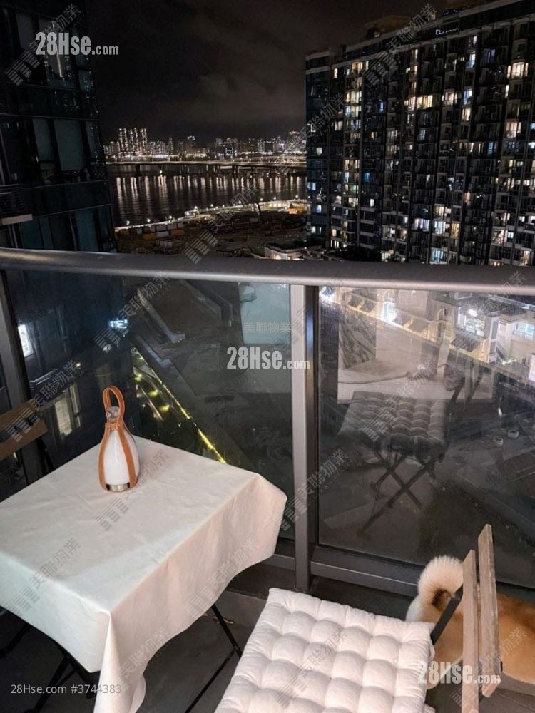 Twin Peaks Sell 3 Bedrooms 819 ft²