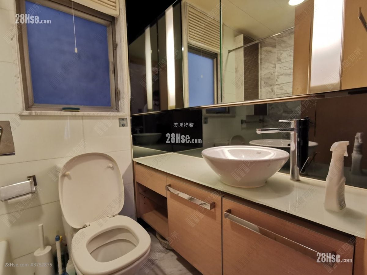 La Grove Sell 2 Bedrooms 511 ft²