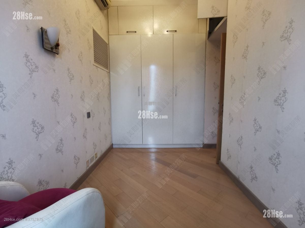 La Grove Sell 2 Bedrooms 511 ft²