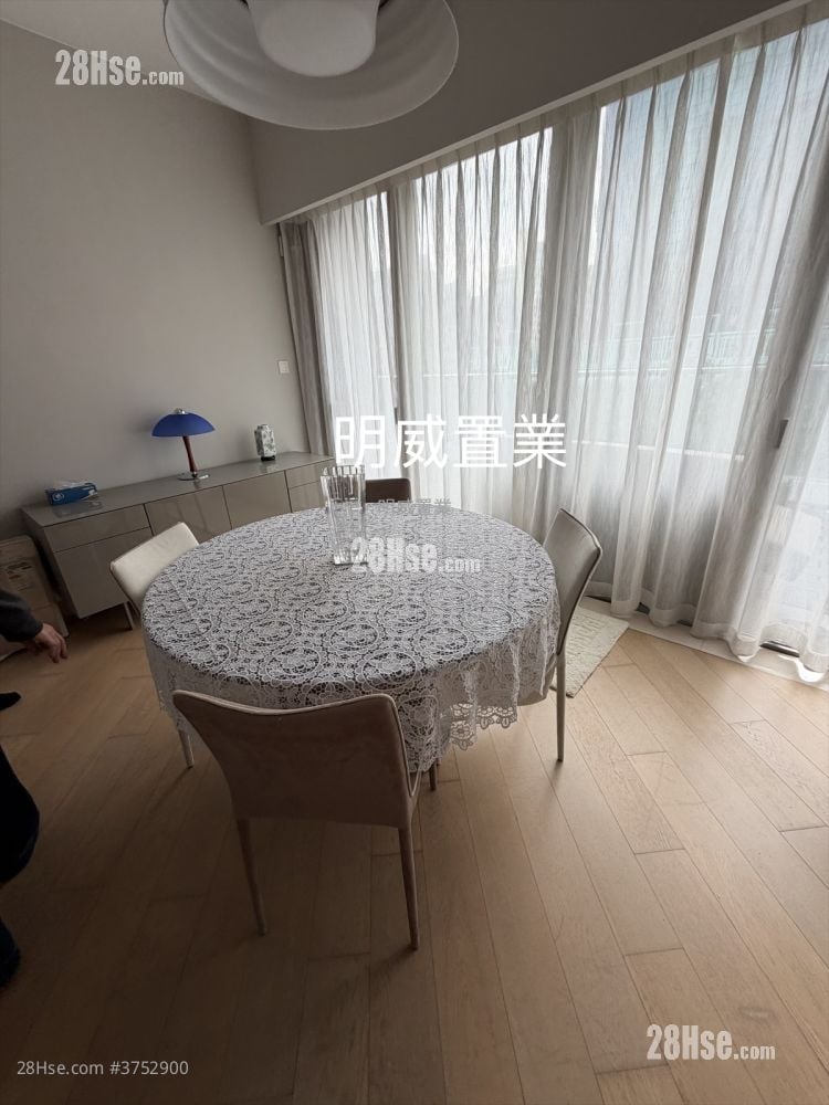 麥花臣匯 售盤 3 房 , 3 浴室 1,156 平方呎