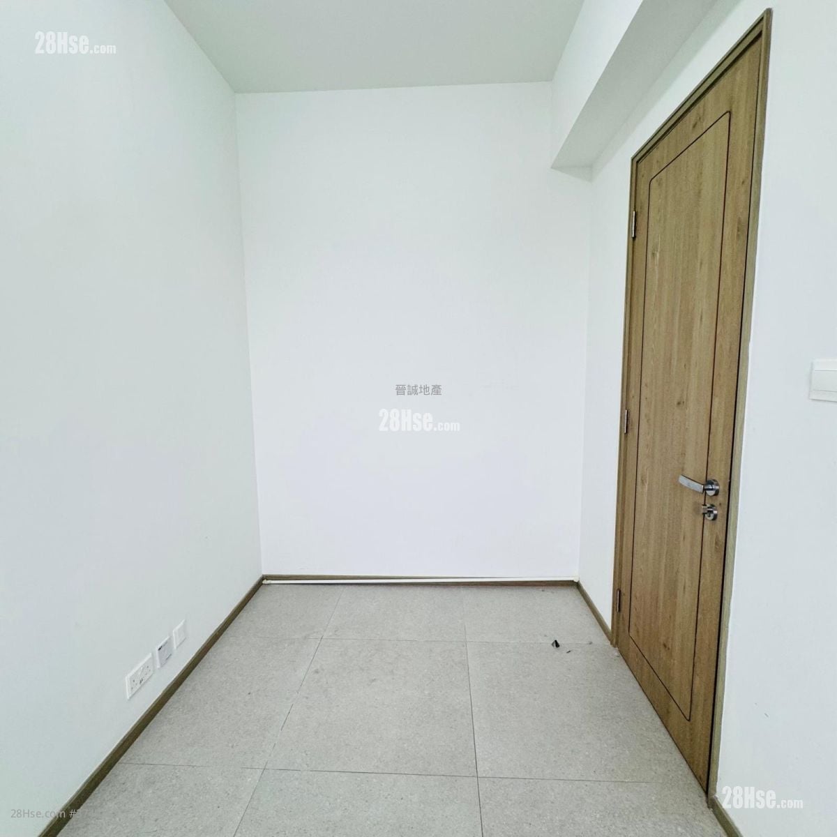 Grand Jeté Sell 1 Bedroom , 1 Bathroom 266 ft²