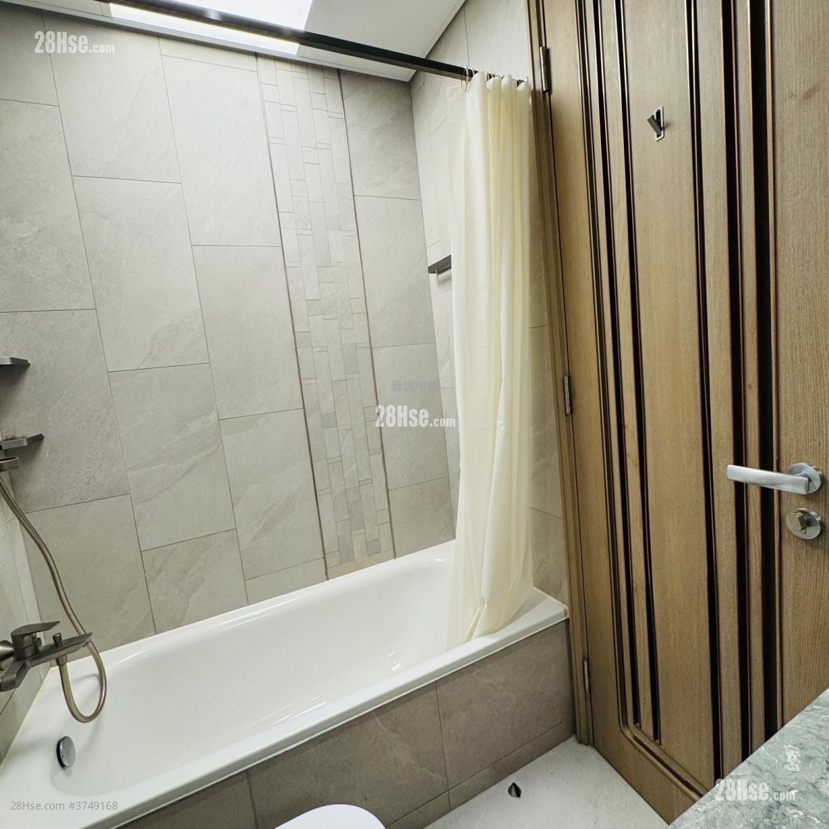 Grand Jeté Sell 1 Bedroom , 1 Bathroom 266 ft²