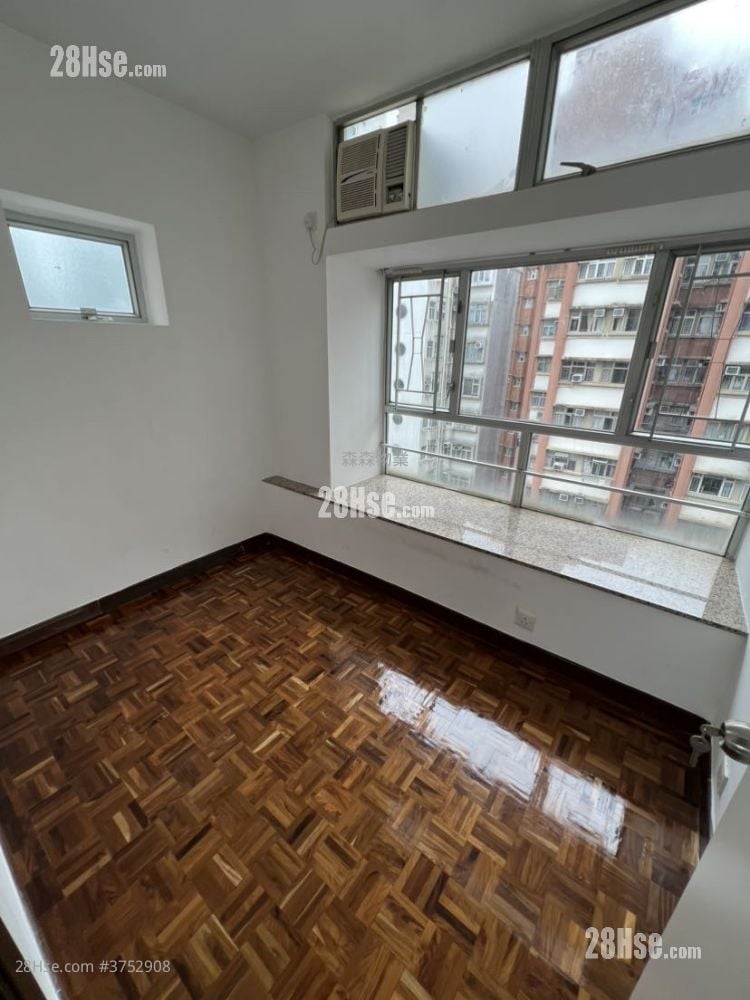 Po Fung Building Rental 3 Bedrooms , 1 Bathroom 491 ft²