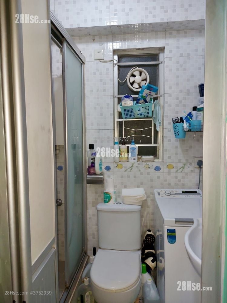 Lucky Mansion Sell 2 Bedrooms , 1 Bathroom 314 ft²