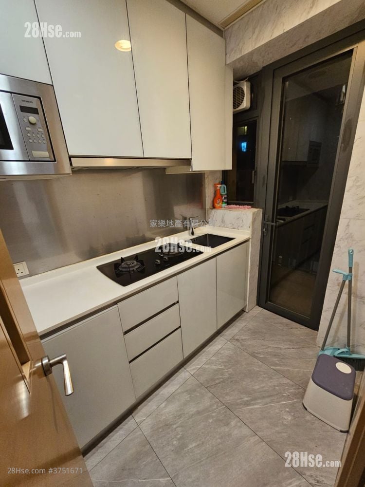 港岛东18 售盘 3 房 , 1 浴室 515 平方尺