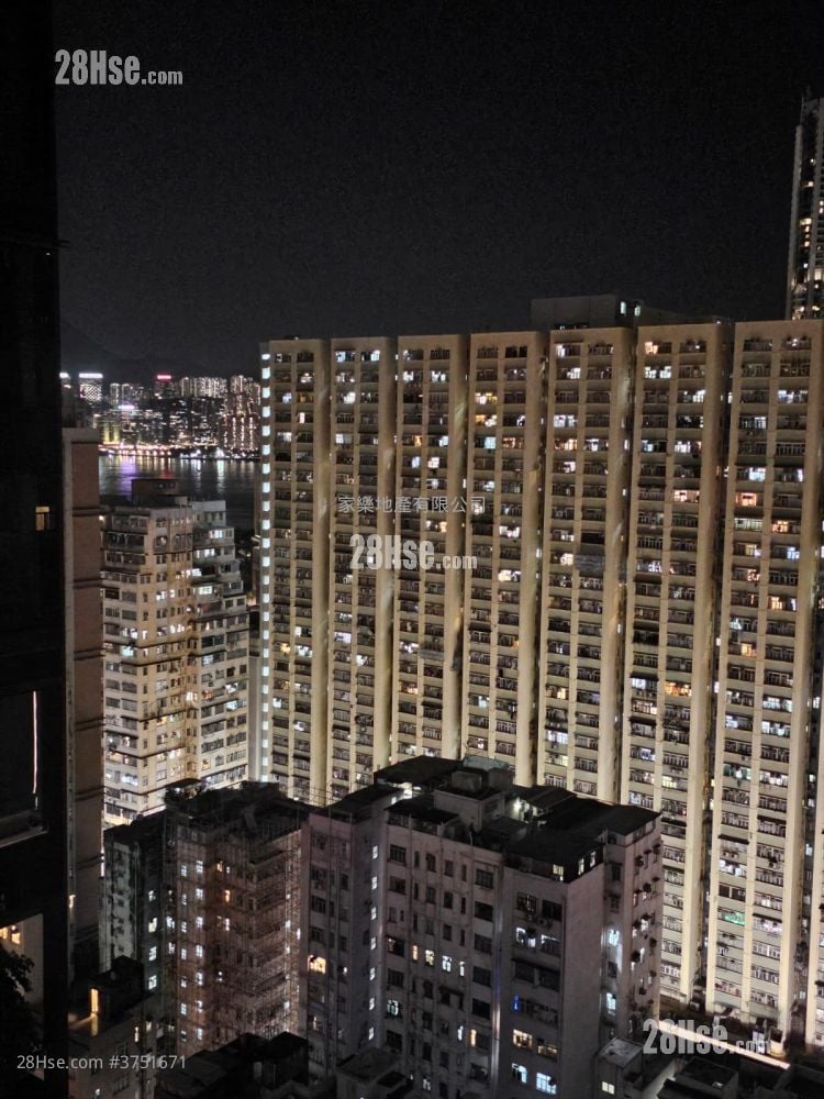 港岛东18 售盘 3 房 , 1 浴室 515 平方尺