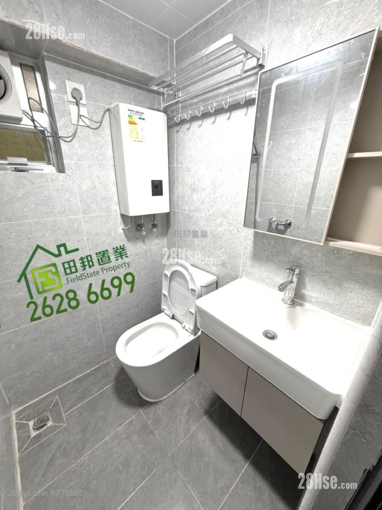 村屋 租盤 2 房 , 1 浴室