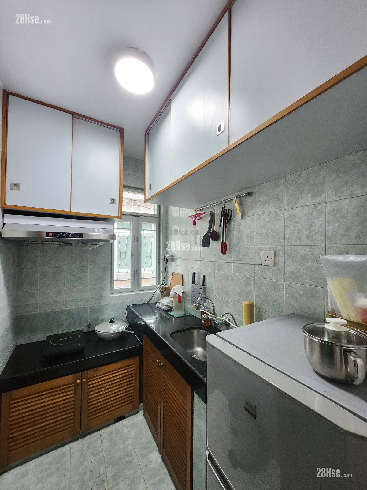 村屋 售盘 3 房 , 1 浴室 700 平方尺