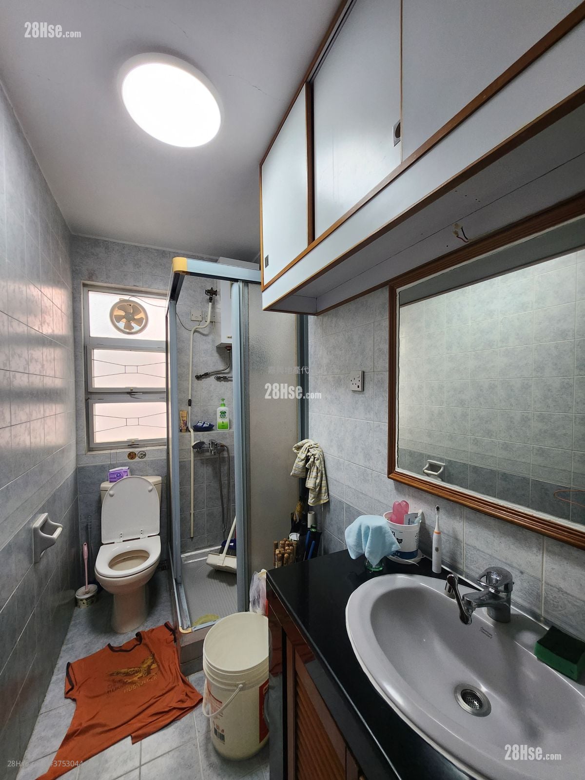 村屋 售盘 3 房 , 1 浴室 700 平方尺