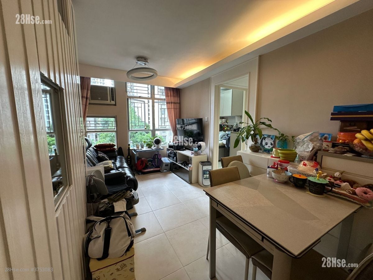 愉翠苑 售盘 3 房 , 2 浴室 650 平方尺