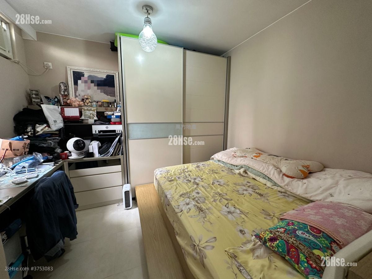 愉翠苑 售盘 3 房 , 2 浴室 650 平方尺