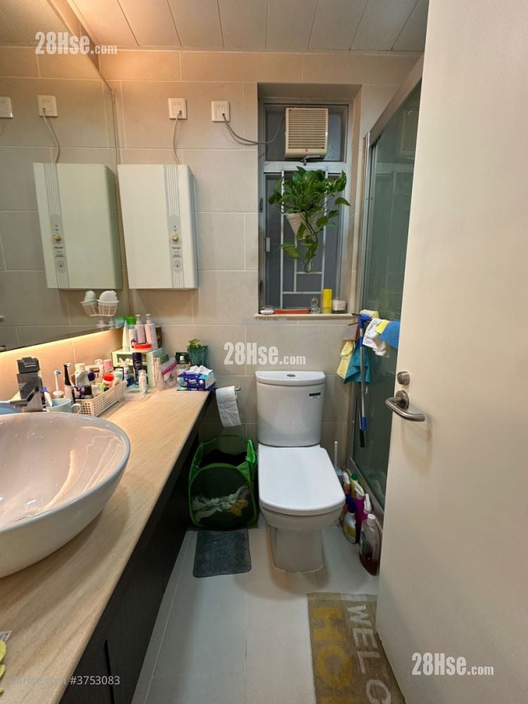 愉翠苑 售盘 3 房 , 2 浴室 650 平方尺