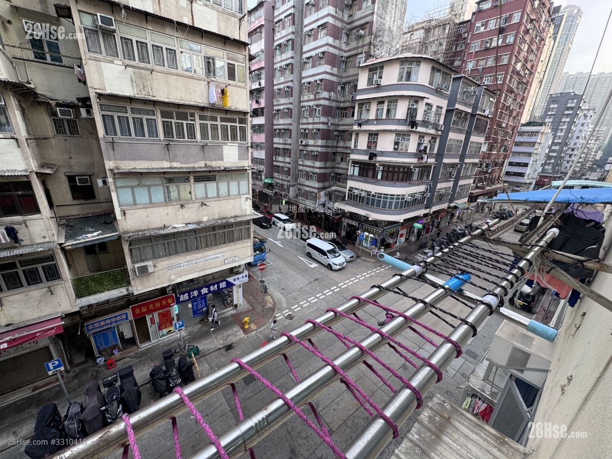 29 Shek Kip Mei Street Rental Studio , 1 Bathroom 130 ft²