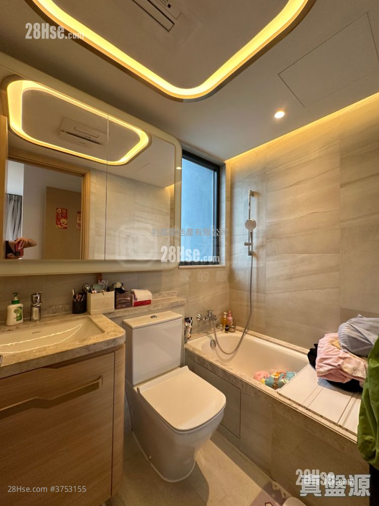 明翹匯 售盤 3 房 , 2 浴室 566 平方呎