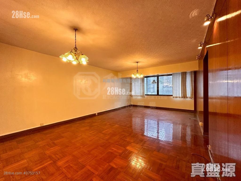 Bel-Air House Sell 3 Bedrooms , 2 Bathrooms 1,378 ft²