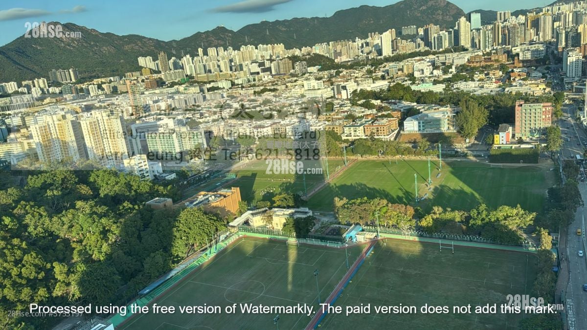 High Park Sell 3 Bedrooms , 2 Bathrooms 793 ft²