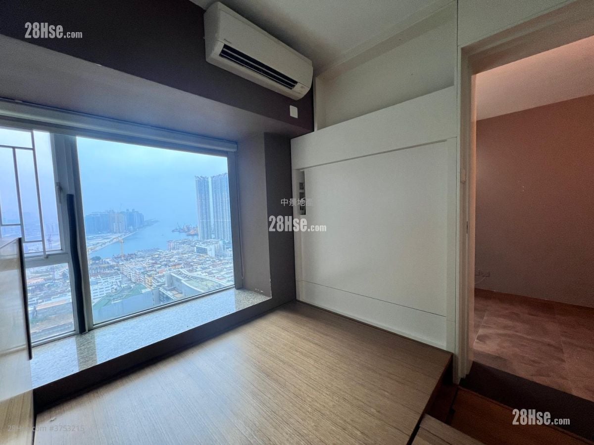 Sky Tower Sell 2 Bedrooms , 1 Bathroom 452 ft²