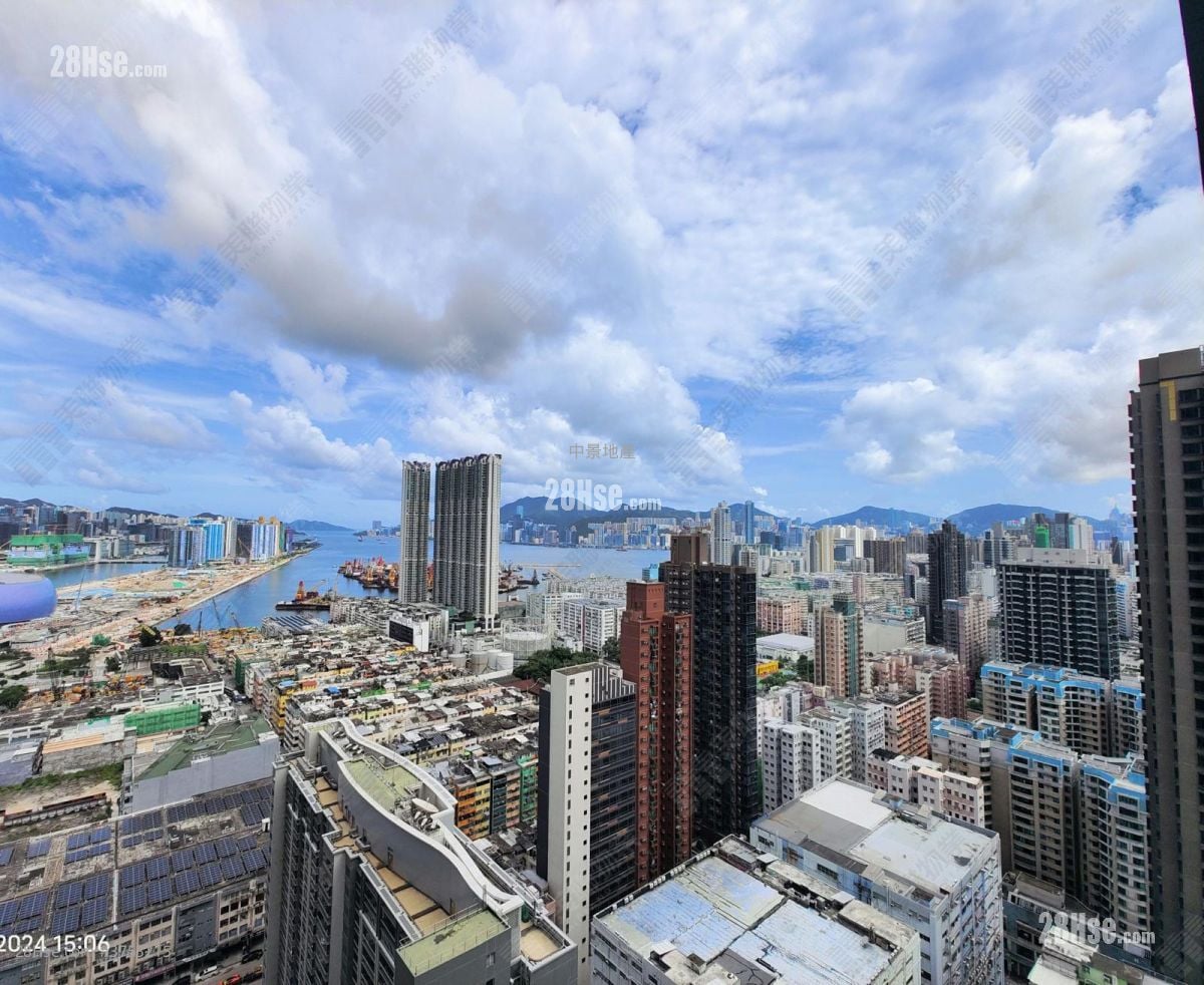 Sky Tower Sell 2 Bedrooms , 1 Bathroom 452 ft²