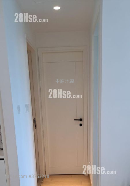 Savannah Sell 2 Bedrooms , 1 Bathroom 470 ft²