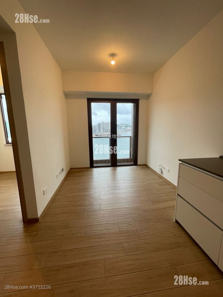 Lp6 Sell 2 Bedrooms , 1 Bathroom 425 ft²