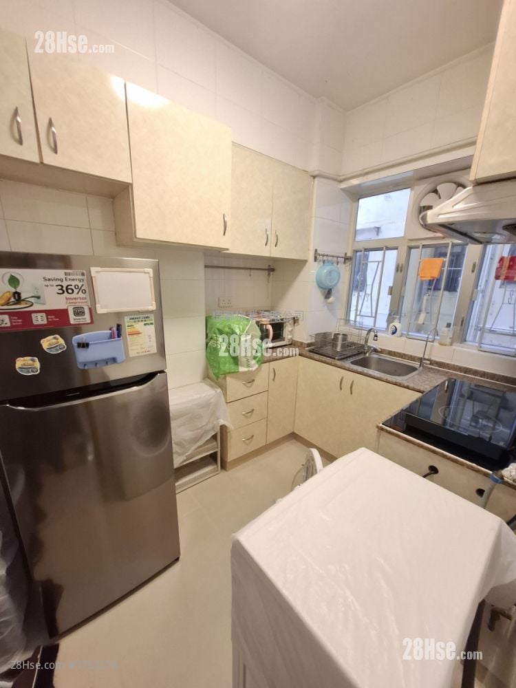 翡翠洋楼 售盘 3 房 , 1 浴室 645 平方尺