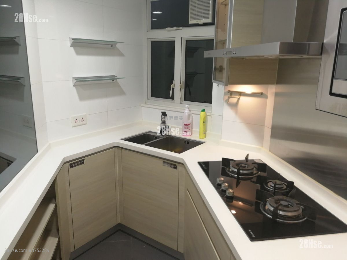 峻滢 售盘 3 房 , 2 浴室 695 平方尺