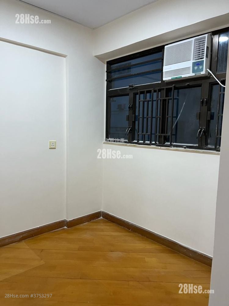 Tung Po Building Sell 2 Bedrooms , 1 Bathroom 337 ft²